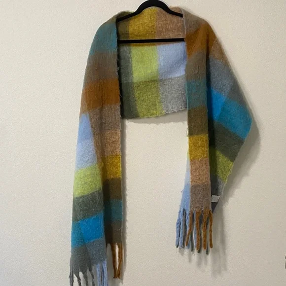 Women’s Warm Multicolor Scarf Long Shawl Blanket Scarf with Fringe - Picture 1 of 4
